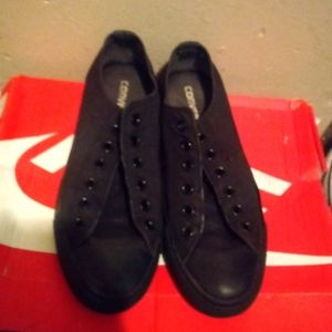All black low top converse